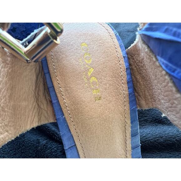 Coach! Gorgeous perwinkle block heel sandals - Picture 5 of 6